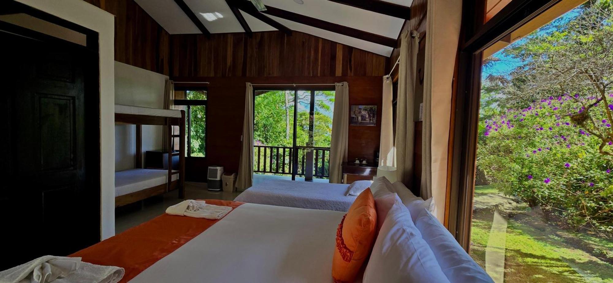Heliconias Rainforest Lodge Бихагуа Екстериор снимка