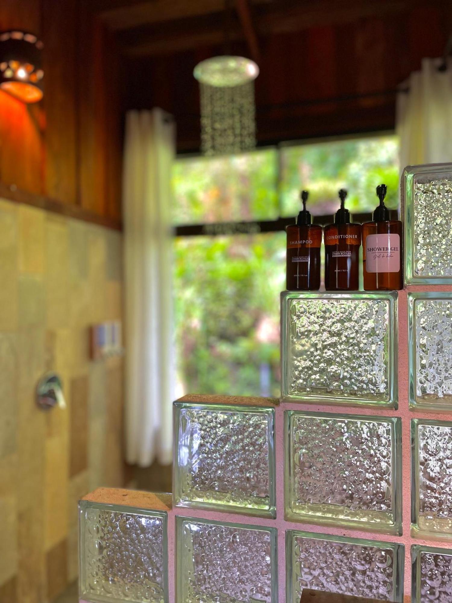 Heliconias Rainforest Lodge Бихагуа Екстериор снимка