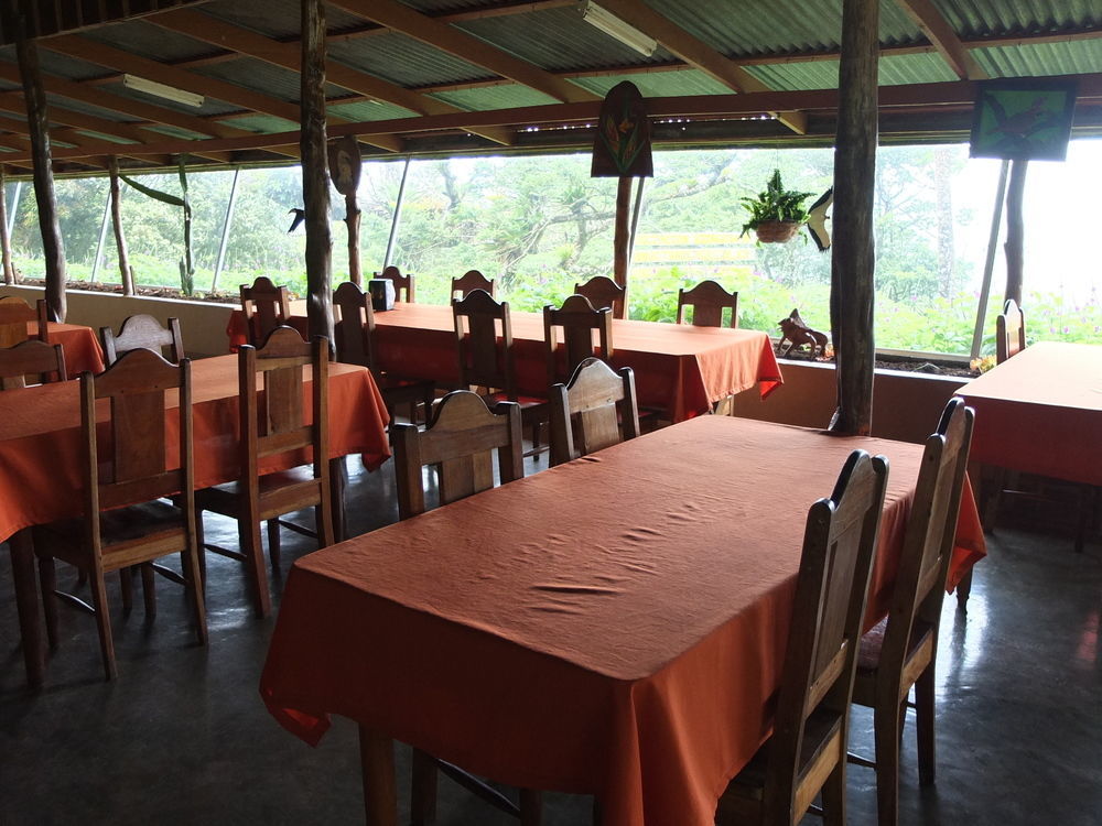 Heliconias Rainforest Lodge Бихагуа Екстериор снимка